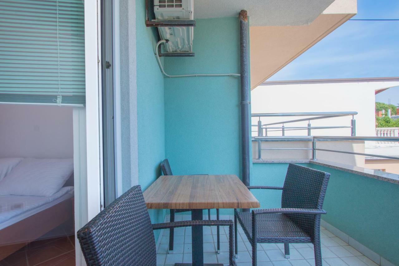 Apartments Riva Medulin Exterior photo