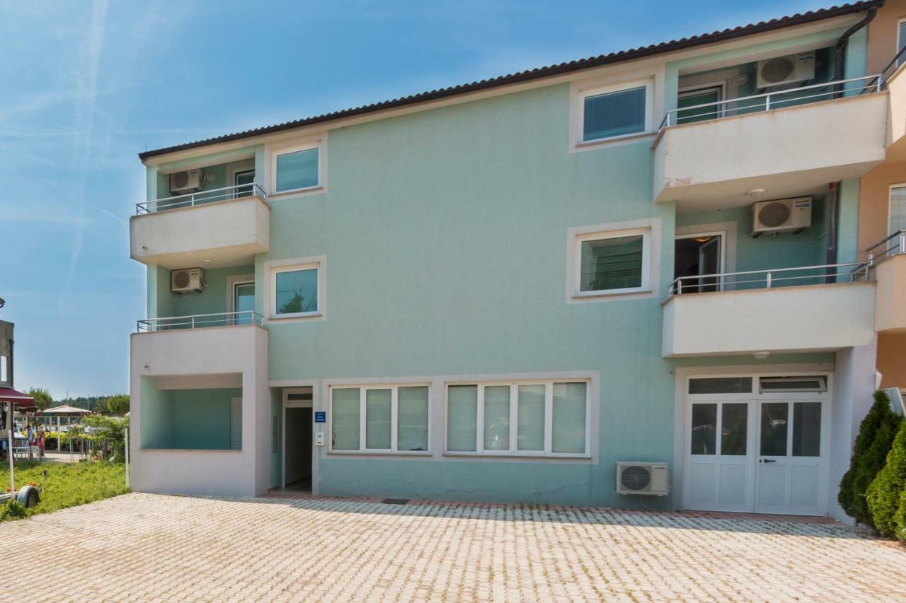 Apartments Riva Medulin Exterior photo