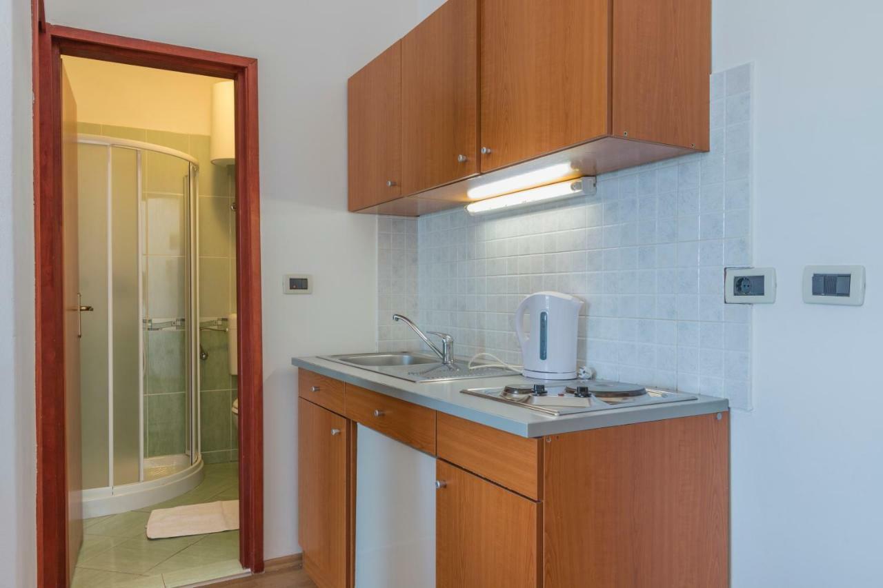 Apartments Riva Medulin Exterior photo